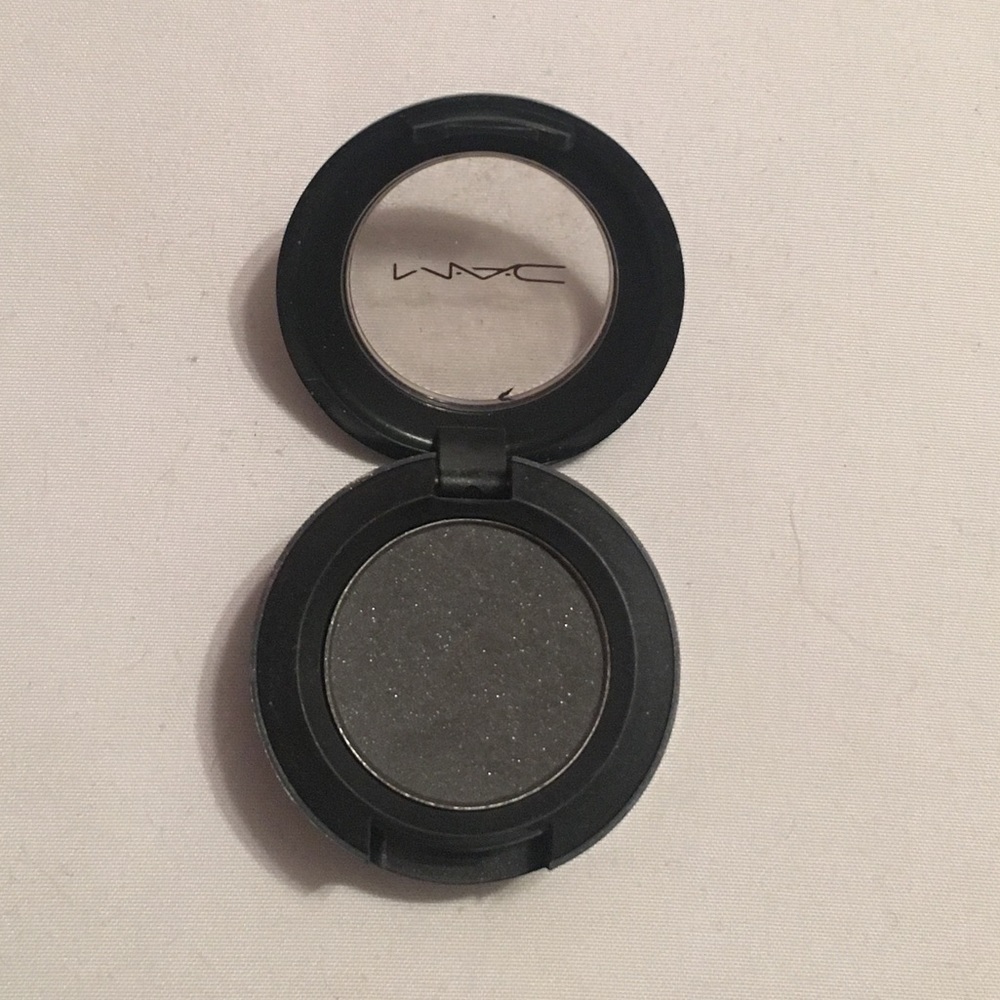 Authentic MAC eyeshadow in Print